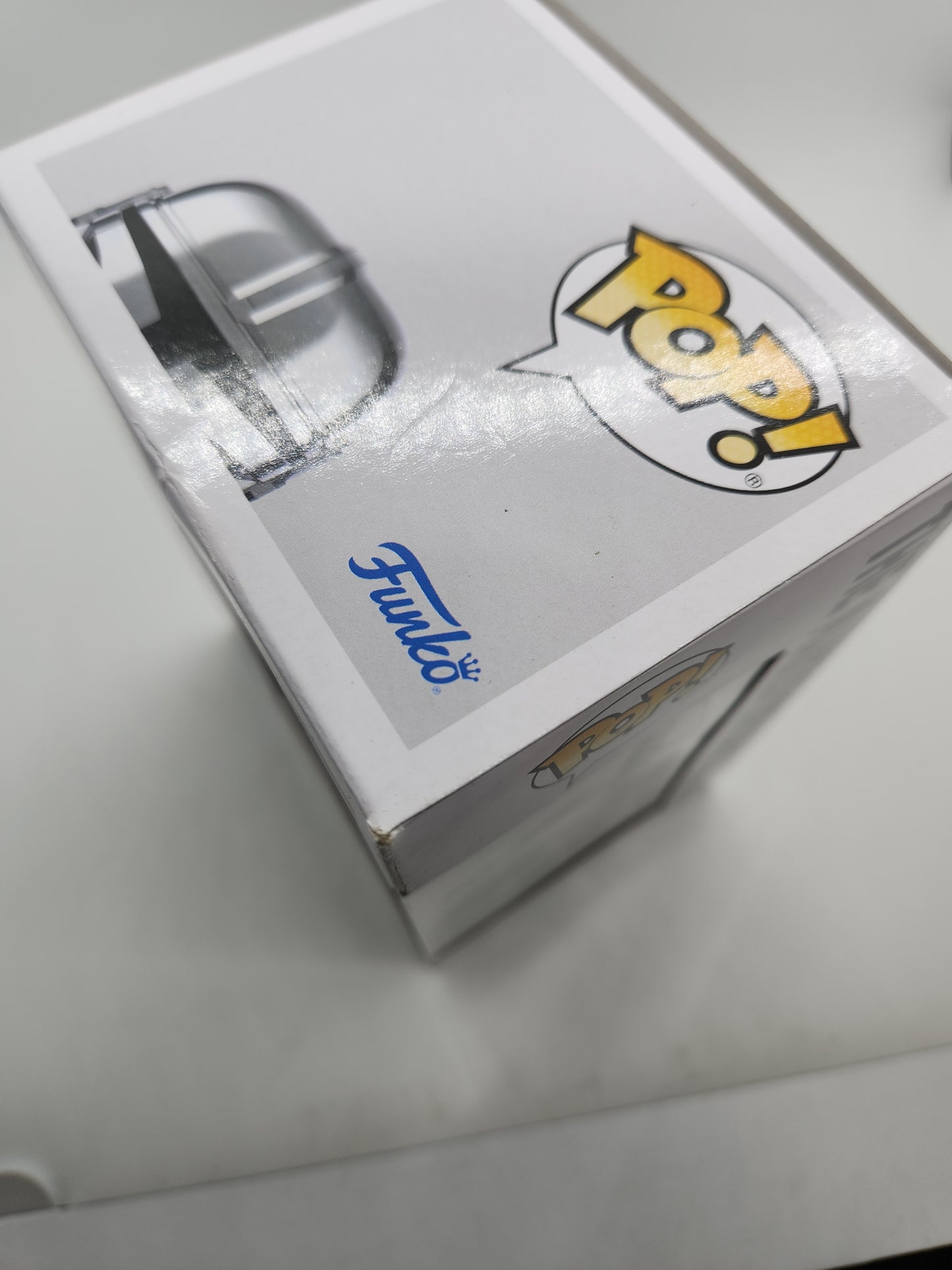 #402 The Mandalorian With Grogu AMAZON EXCLUSIVE Star Wars Funko Pop